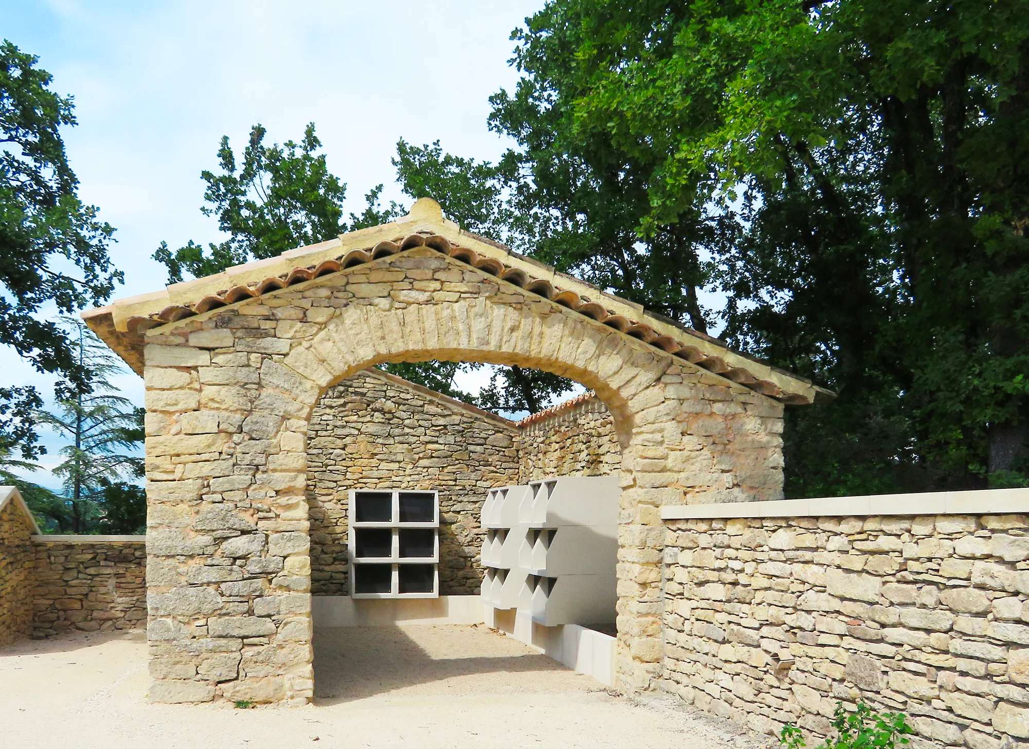 B-FUN Fabricant funéraire